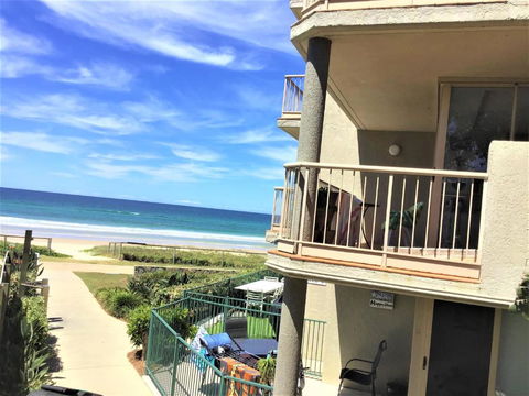 Sanctuary Beach Resort - Tourism Gold Coast 0
