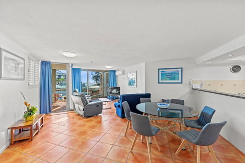 Sanctuary Beach Resort - Tourism Gold Coast 2