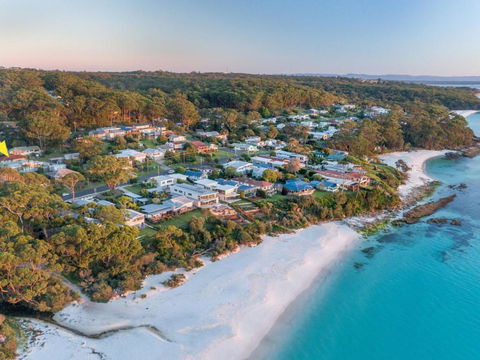 Sandals At The Bay Upstairs Sleeps 6 Hyams Beach - Tourism Gold Coast 3