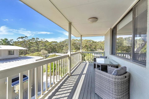 Sandals At The Bay Upstairs Sleeps 6 Hyams Beach - Tourism Gold Coast 2