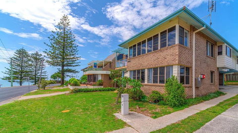 Sandilands 2 - Tourism Gold Coast 0