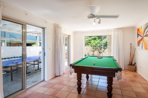 Sandrift One - Oceanstays - Tourism Gold Coast 3