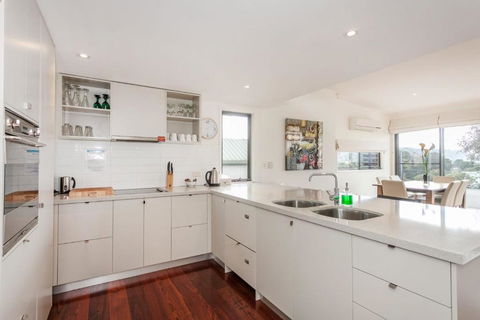 Sandy Beach One - Tourism Gold Coast 3