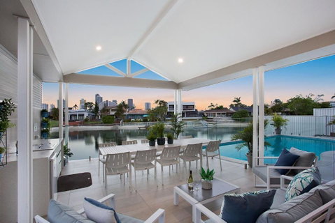 Sandy Cove - Tourism Gold Coast 0