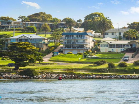 Sapphire Waters Unit 3 - Tourism Gold Coast 1