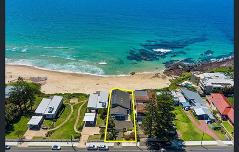 Sea View - Absolute Beachfront Shellharbour - Tourism Gold Coast 1