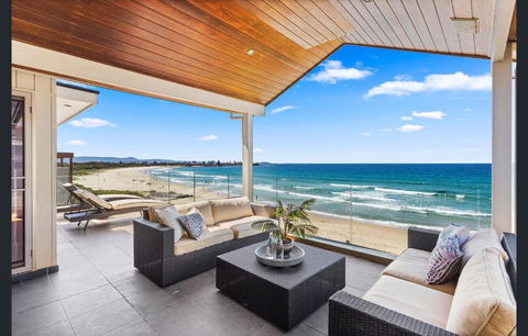 Sea View - Absolute Beachfront Shellharbour - Tourism Gold Coast 2