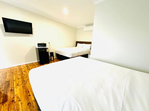Seven Inn - Tourism Gold Coast 3