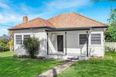 Serene Countryside Escape Spacious 3BR Retreat Near Wineries - Gold Coast 0