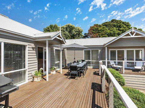 Settle Inn - Tourism Gold Coast 1