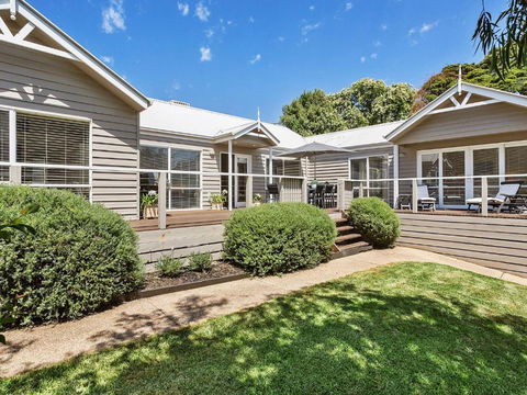 Settle Inn - Tourism Gold Coast 0