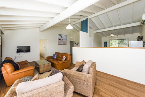 Sheoak On Wedge - Well Appointed Property Close To Beach - Tourism Gold Coast 3