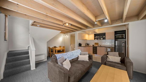 Shiraz - Tourism Gold Coast 3