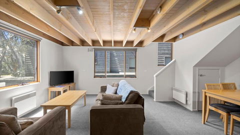 Shiraz - Tourism Gold Coast 0