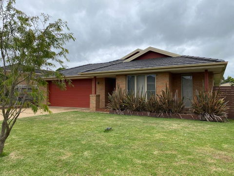 Shore To Impress - Tourism Gold Coast 0