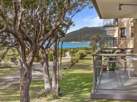 Shoreline Unit 15 1 Intrepid Close - Tourism Gold Coast 1