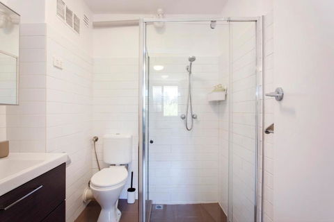 Simple Charm - Tourism Gold Coast 3