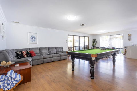 Singleton Impressions - EXECUTIVE ESCAPES - Tourism Gold Coast 0