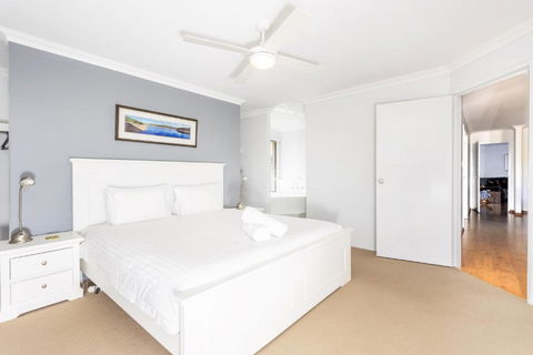 Singleton Impressions - EXECUTIVE ESCAPES - Tourism Gold Coast 2