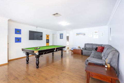 Singleton Impressions - EXECUTIVE ESCAPES - Tourism Gold Coast 3