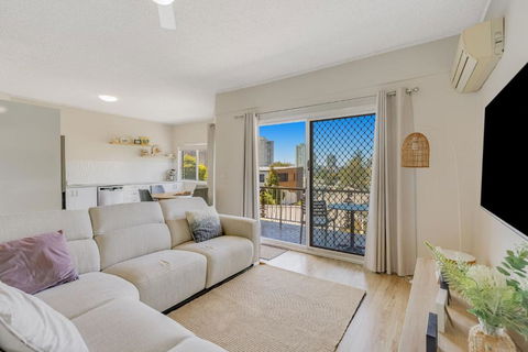 Skyline Unit 5 - Tourism Gold Coast 0