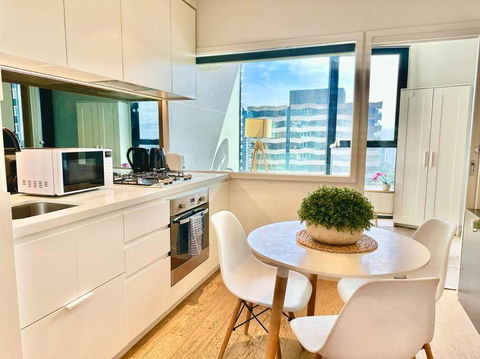 Skyview Retreat At Lighthouse - Tourism Gold Coast 3