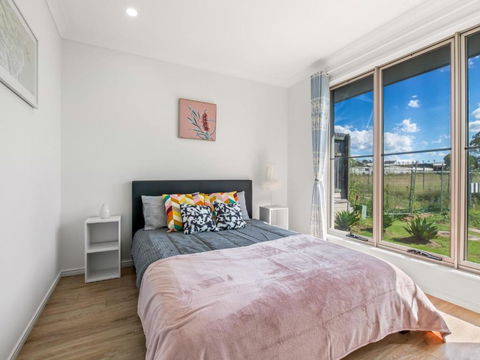 Spacious Newly Furnished 4BD Family Retreat - Tourism Gold Coast 3