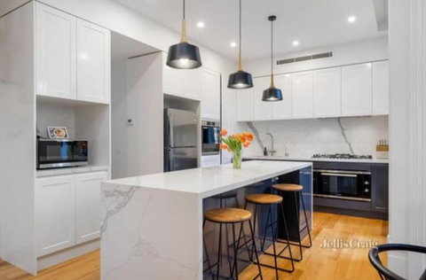 Spacious Room With Ensuite Next To Coburg Station, Non Smoking House - Tourism Gold Coast 1