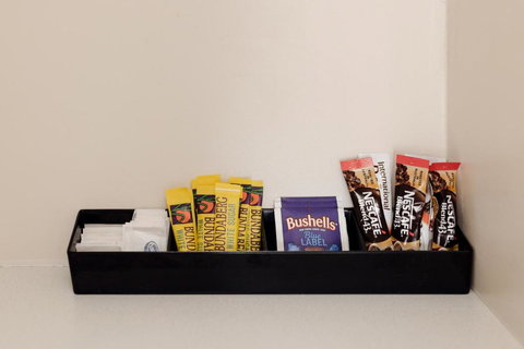 Starline Motor Inn - Tourism Gold Coast 3