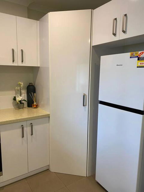 Stylish Modern Airport City WIFI Park Netflix Wine - Gold Coast 1