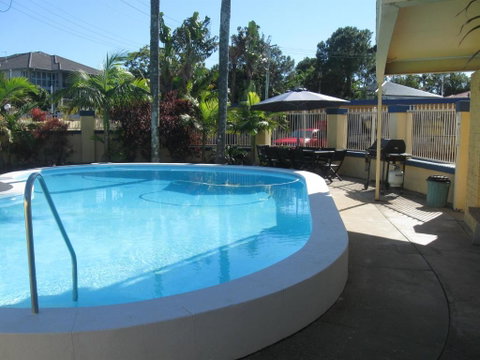 Sunburst Motel - Tourism Gold Coast 1