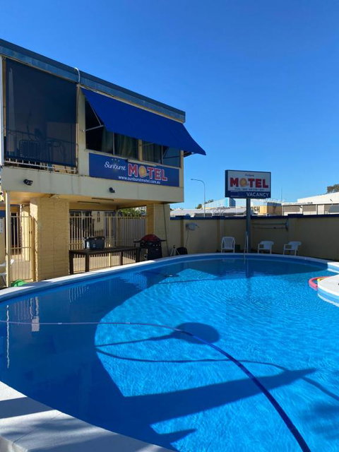 Sunburst Motel - Tourism Gold Coast 3