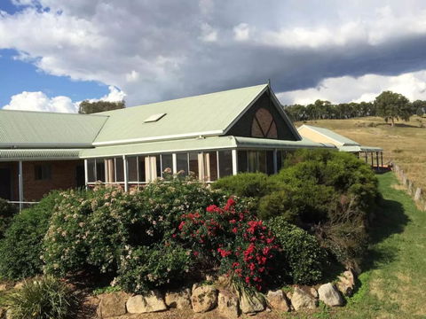 Tarcutta Retreat - Tourism Gold Coast 0