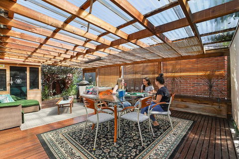 The Carrum Escape - Tourism Gold Coast 1