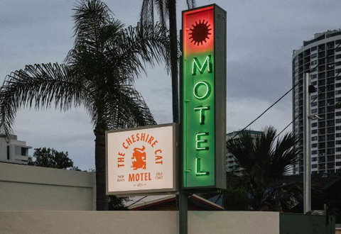 The Cheshire Cat Boutique Motel - Tourism Gold Coast 1