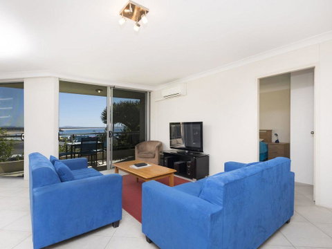 Beachpoint G2 - Tourism Gold Coast 1