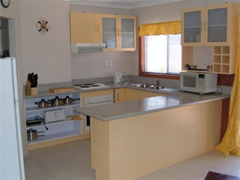 Beachs 'n Greens - Tourism Gold Coast 1