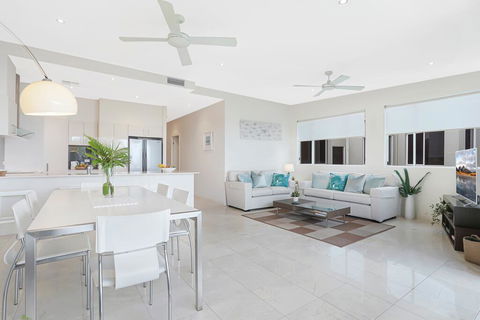 Beachside Vibes, Sunshine Beach - Gold Coast 3