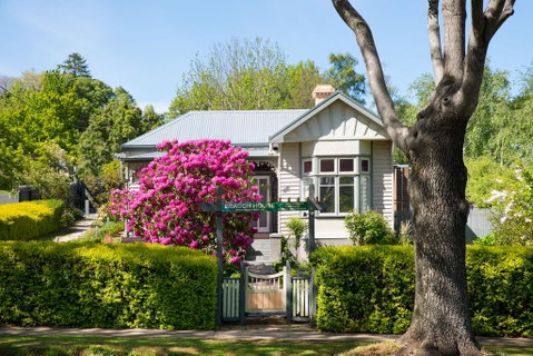 Beacon House - Tourism Gold Coast 1