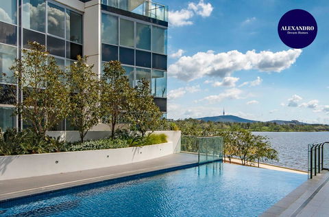 Beautiful Modern Lake View Apartment - Tourism Gold Coast 0