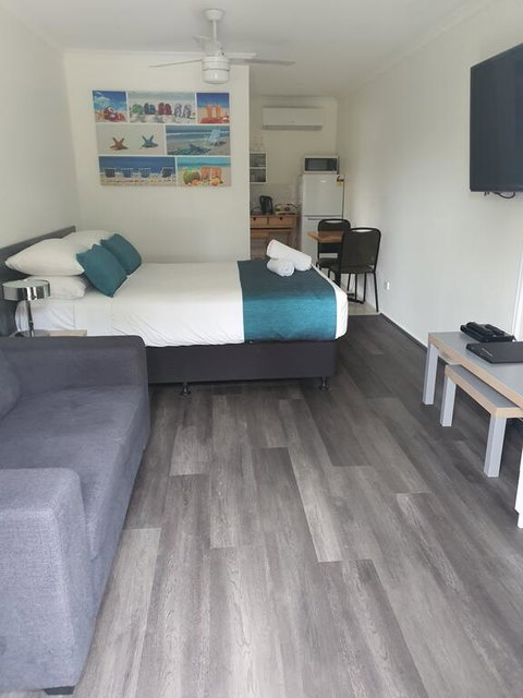 Beerwah Motor Lodge - Tourism Gold Coast 3