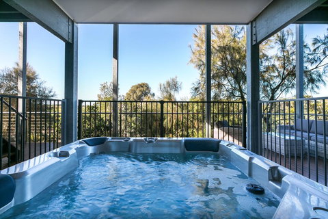 Bella Vista - Tourism Gold Coast 1