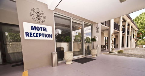 Bella Vista Motel - Tourism Gold Coast 0