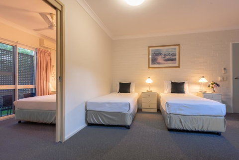 Benson Court Motel - Tourism Gold Coast 2