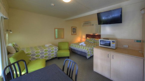 Bermagui Motor Inn - Tourism Gold Coast 1