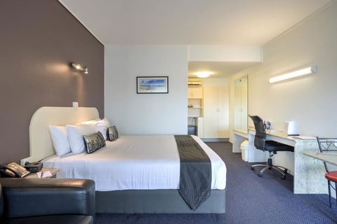 Best Western Zebra Motel - Tourism Gold Coast 0