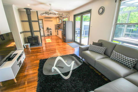 Bianconero - Tourism Gold Coast 2