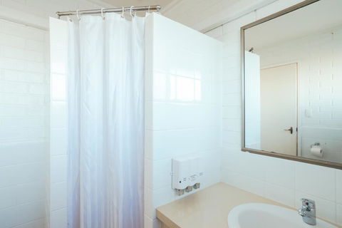 Big Windmill Corporate & Family Motel - Tourism Gold Coast 2