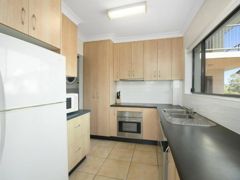 BILINGA GARDENS, UNIT 7 - Tourism Gold Coast 2