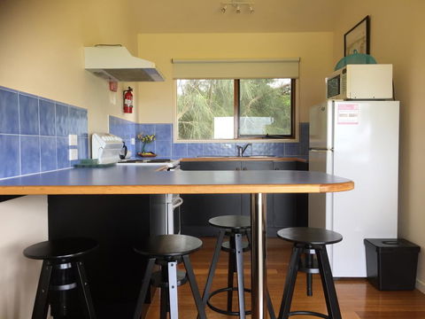 Black Cockatoo Cottages - Tourism Gold Coast 2